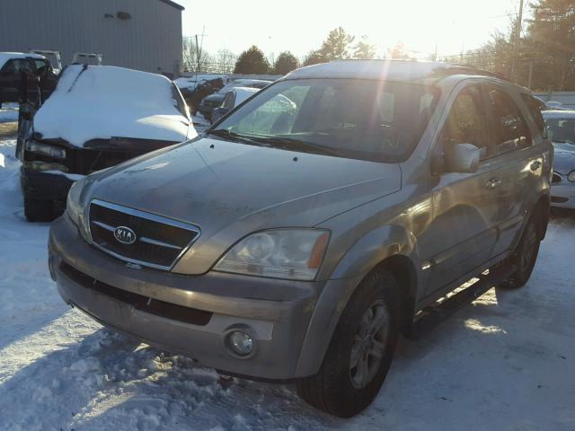 KNDJC733455423832 - 2005 KIA SORENTO EX BEIGE photo 2