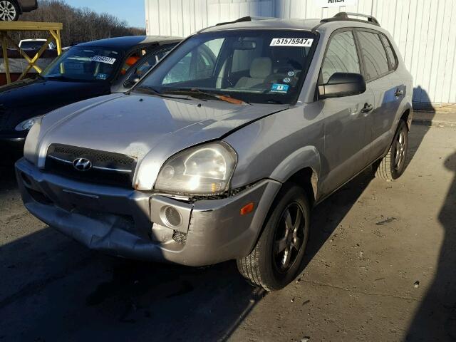 KM8JM12B15U103128 - 2005 HYUNDAI TUCSON GL GRAY photo 2