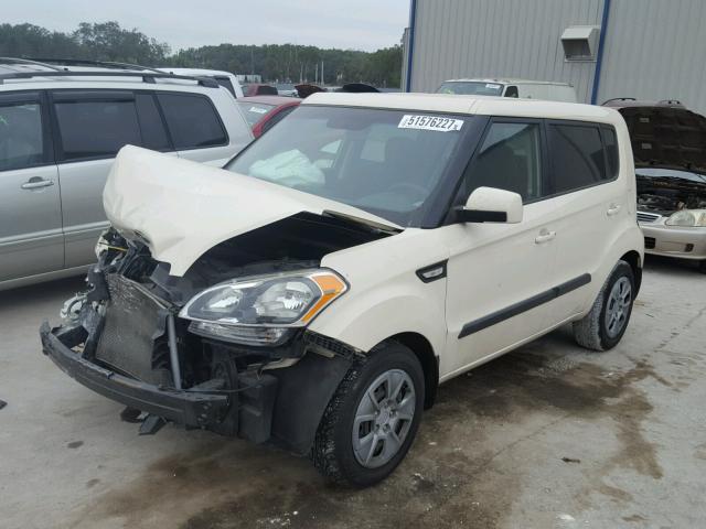 KNDJT2A50D7765143 - 2013 KIA SOUL BEIGE photo 2