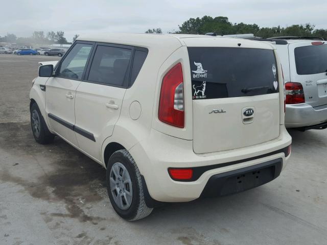 KNDJT2A50D7765143 - 2013 KIA SOUL BEIGE photo 3