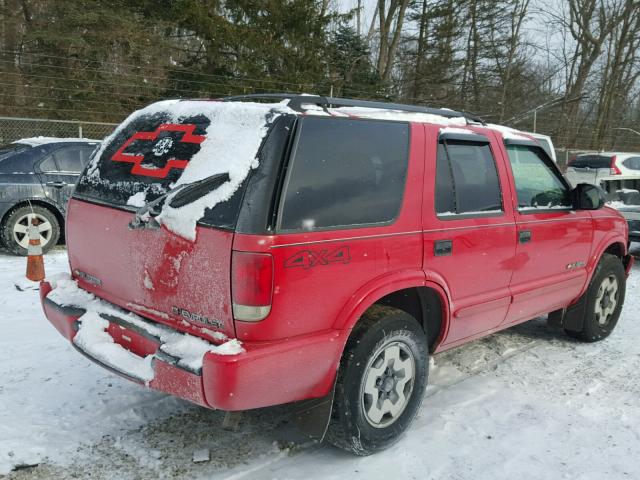 1GNDT13W22K195631 - 2002 CHEVROLET BLAZER RED photo 4