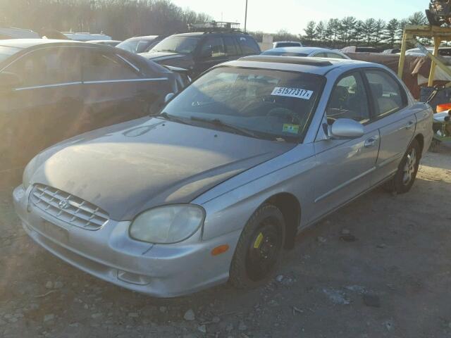 KMHWF35V01A439379 - 2001 HYUNDAI SONATA SILVER photo 2