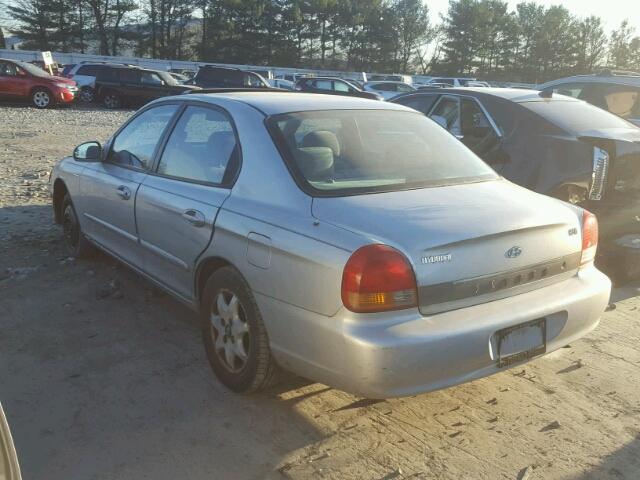 KMHWF35V01A439379 - 2001 HYUNDAI SONATA SILVER photo 3