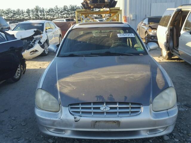 KMHWF35V01A439379 - 2001 HYUNDAI SONATA SILVER photo 9