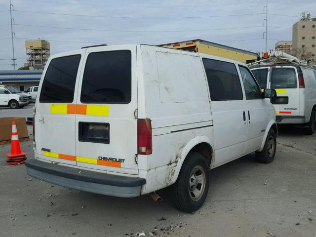 1GCDM19W91B113888 - 2001 CHEVROLET ASTRO WHITE photo 4