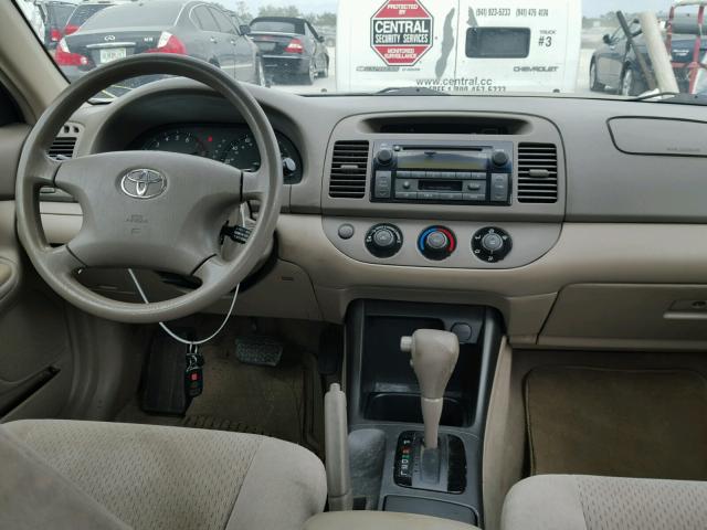 4T1BE32KX4U320494 - 2004 TOYOTA CAMRY LE 棕色 照片 9