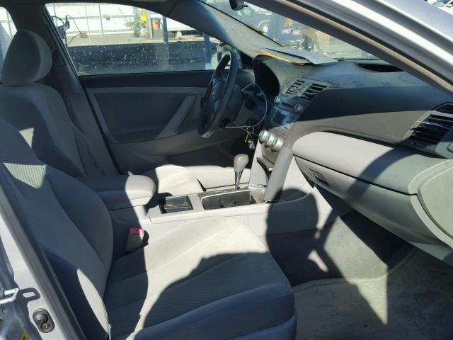 JTNBE46K073008680 - 2007 TOYOTA CAMRY NEW SILVER photo 5