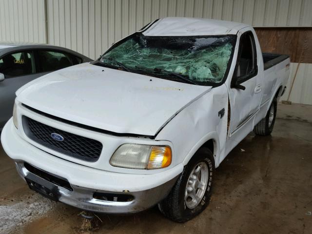 1FTZF18W7WNA26076 - 1998 FORD F150 WHITE photo 2