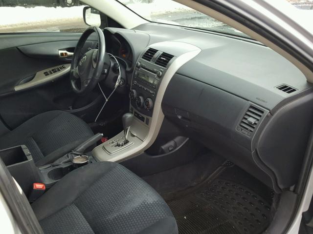 2T1BE40E39C026561 - 2009 TOYOTA COROLLA XR 灰色 照片 5