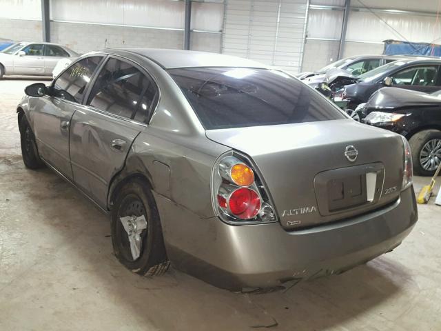 1N4AL11D62C234508 - 2002 NISSAN ALTIMA BAS GRAY photo 3