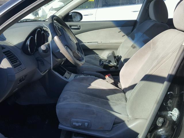 1N4AL11D85C281821 - 2005 NISSAN ALTIMA S BLACK photo 5