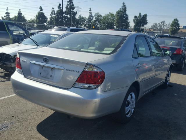 4T1BE32KX5U549596 - 2005 TOYOTA CAMRY LE SILVER photo 4