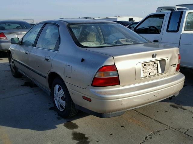 1HGCD5635RA124581 - 1994 HONDA ACCORD LX GOLD photo 3