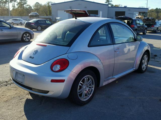 3VWRW31C07M510854 - 2007 VOLKSWAGEN NEW BEETLE 银色 照片 4