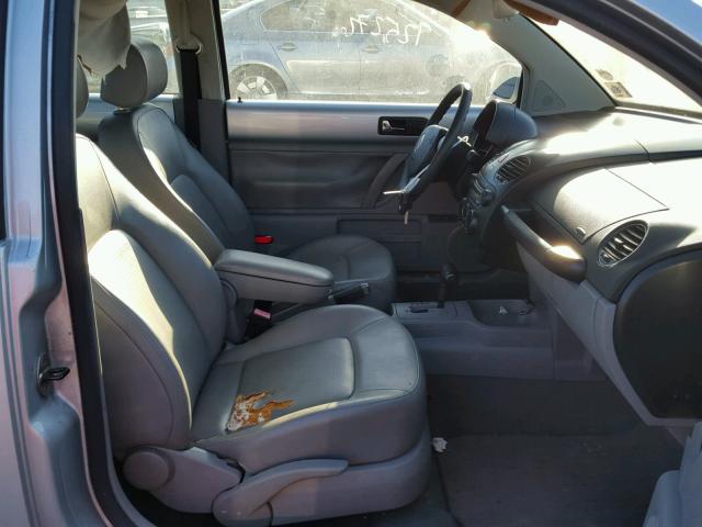 3VWRW31C07M510854 - 2007 VOLKSWAGEN NEW BEETLE 银色 照片 5