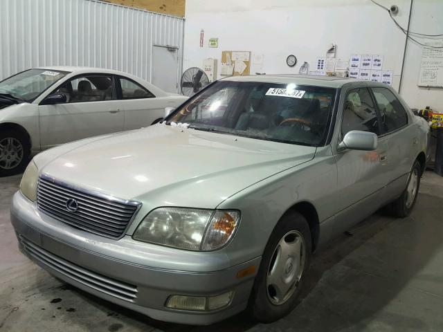 JT8BH28F0X0160037 - 1999 LEXUS LS 400 SILVER photo 2