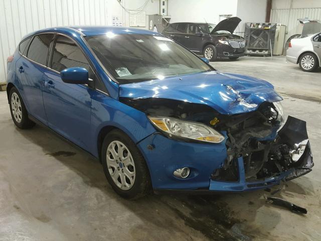 1FAHP3K29CL284462 - 2012 FORD FOCUS SE BLUE photo 1