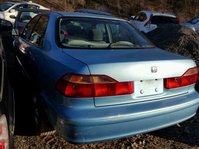 1HGCG6652YA046726 - 2000 HONDA ACCORD LX BLUE photo 3