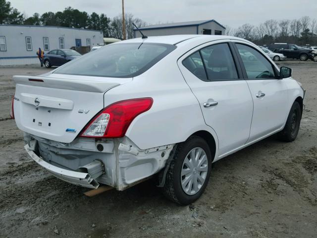 3N1CN7AP4FL846634 - 2015 NISSAN VERSA S WHITE photo 4