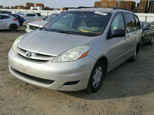 5TDZA23C96S562636 - 2006 TOYOTA SIENNA CE SILVER photo 2