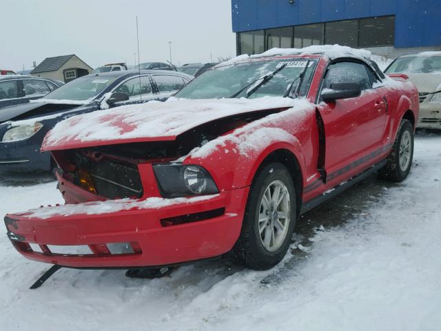 1ZVFT84N065106611 - 2006 FORD MUSTANG RED photo 2