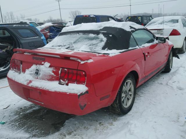 1ZVFT84N065106611 - 2006 FORD MUSTANG RED photo 4