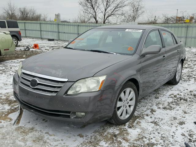 4T1BK36B66U126695 - 2006 TOYOTA AVALON XL GRAY photo 2