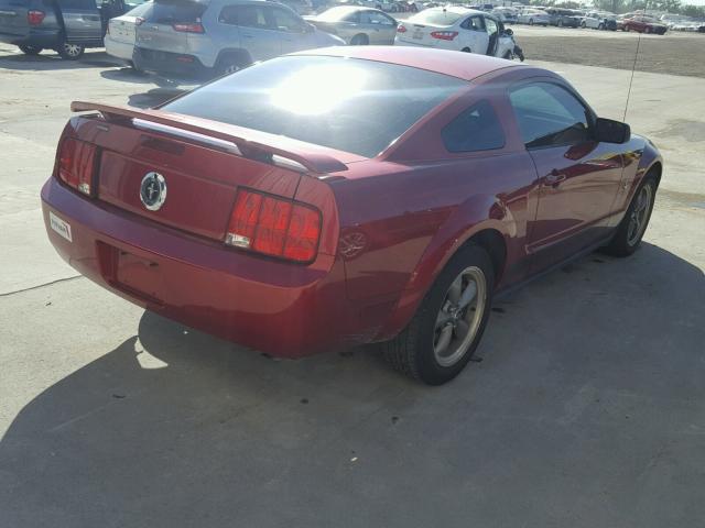 1ZVFT80N465177154 - 2006 FORD MUSTANG MAROON photo 4