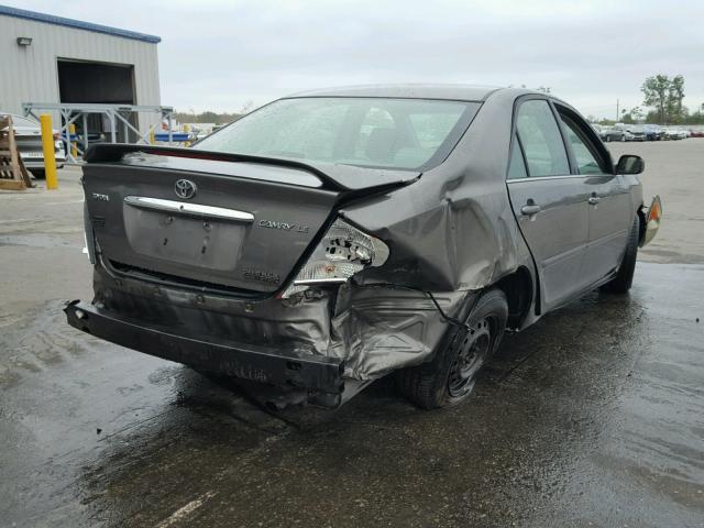 4T1BE32KX4U910064 - 2004 TOYOTA CAMRY LE GRAY photo 4