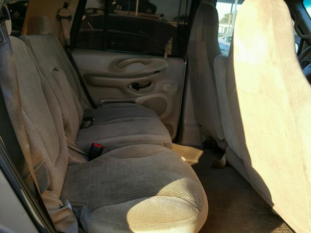 1FMRU16W31LB32162 - 2001 FORD EXPEDITION CREAM photo 6