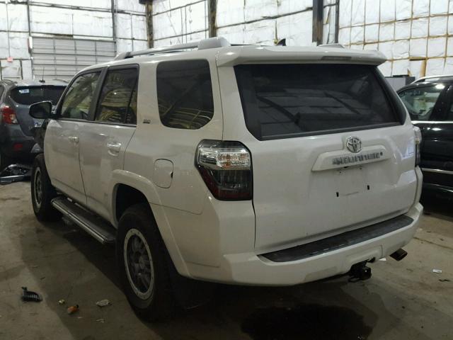 JTEBU5JR7F5250477 - 2015 TOYOTA 4RUNNER SR WHITE photo 3