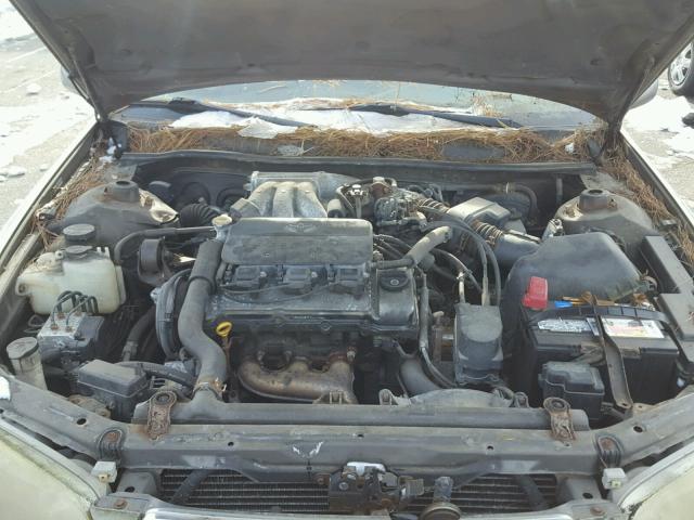 4T1BF28KXYU107257 - 2000 TOYOTA CAMRY LE ოქროსფერი ფოტო 7