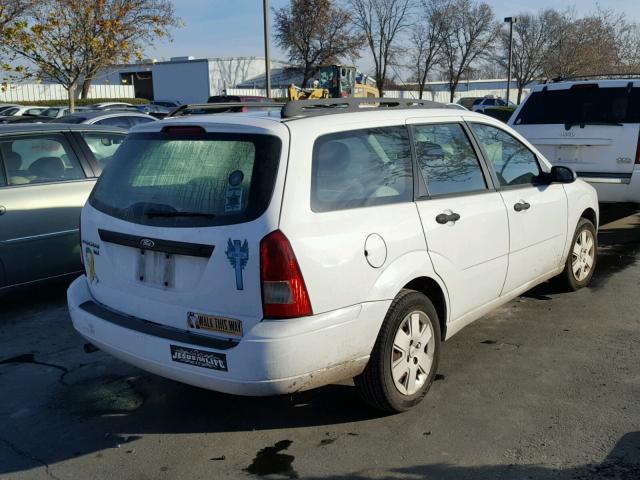 1FAHP36N87W192171 - 2007 FORD FOCUS ZXW WHITE photo 4