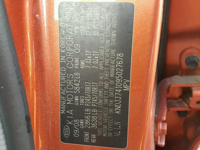 KNDJJ741095027678 - 2009 KIA BORREGO LX ORANGE photo 10