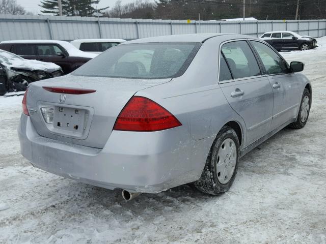 1HGCM56497A224740 - 2007 HONDA ACCORD LX GRAY photo 4