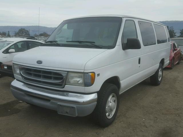 1FBSS31L41HA83842 - 2001 FORD ECONOLINE WHITE photo 2