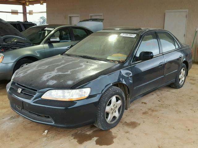 1HGCG1650YA049112 - 2000 HONDA ACCORD EX GREEN photo 2