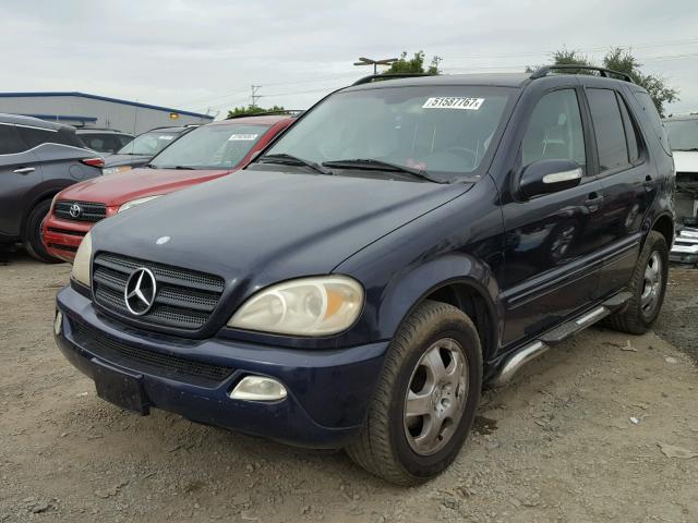 4JGAB57E44A464921 - 2004 MERCEDES-BENZ ML 350 BLUE photo 2