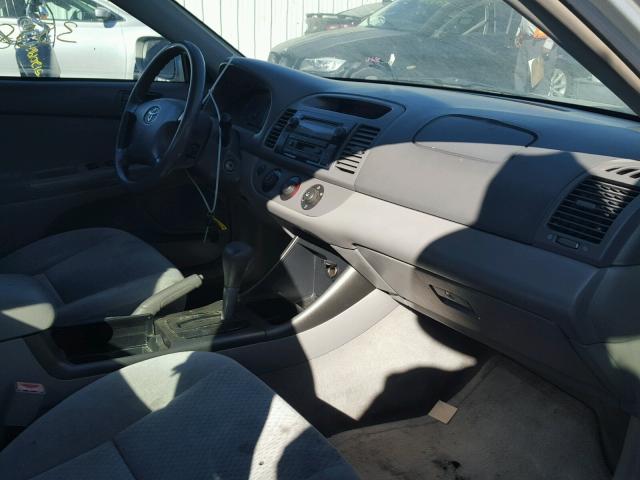 4T1BE32K03U707229 - 2003 TOYOTA CAMRY LE GRAY photo 5