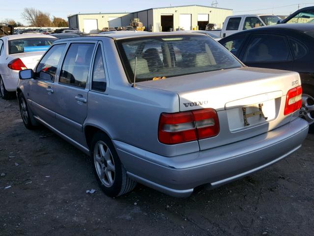 YV1LS61J5Y2665360 - 2000 VOLVO S70 BASE SILVER photo 3