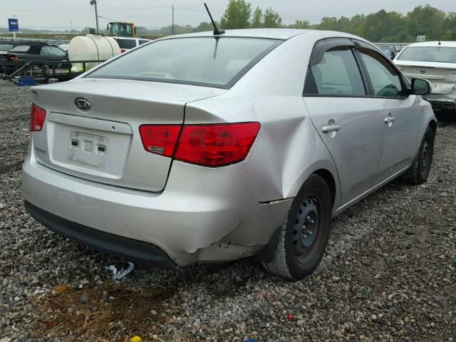 KNAFT4A26D5737024 - 2013 KIA FORTE LX SILVER photo 4