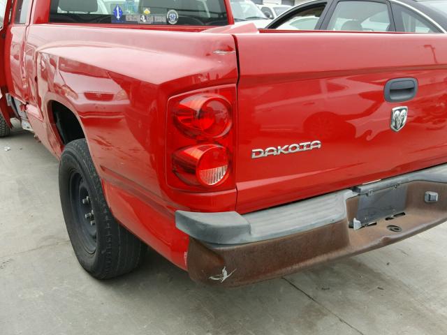 1D7HE22K25S165337 - 2005 DODGE DAKOTA ST RED photo 9