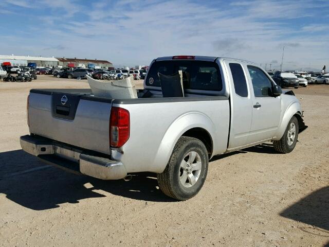 1N6AD0CU2BC403371 - 2011 NISSAN FRONTIER S SILVER photo 4