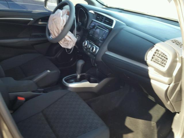 JHMGK5H55GS015869 - 2016 HONDA FIT LX رمادي صورة 5