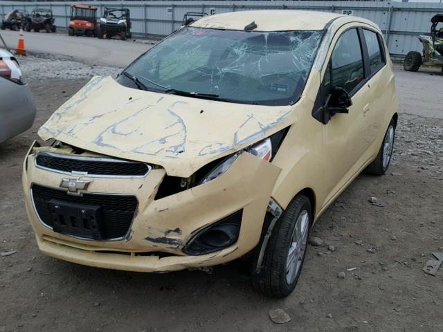 KL8CC6S99DC530547 - 2013 CHEVROLET SPARK 1LT YELLOW photo 2