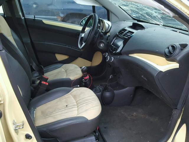 KL8CC6S99DC530547 - 2013 CHEVROLET SPARK 1LT Желтый фото 5