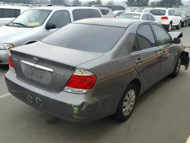 4T1BE32K95U637166 - 2005 TOYOTA CAMRY LE GRAY photo 4