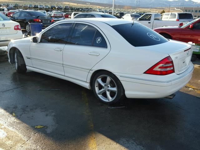 WDBRF40J65F623793 - 2005 MERCEDES-BENZ C 230K SPO WHITE photo 3