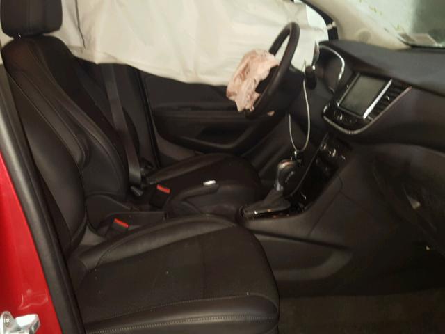 KL4CJASB0HB016983 - 2017 BUICK ENCORE PRE RED photo 5