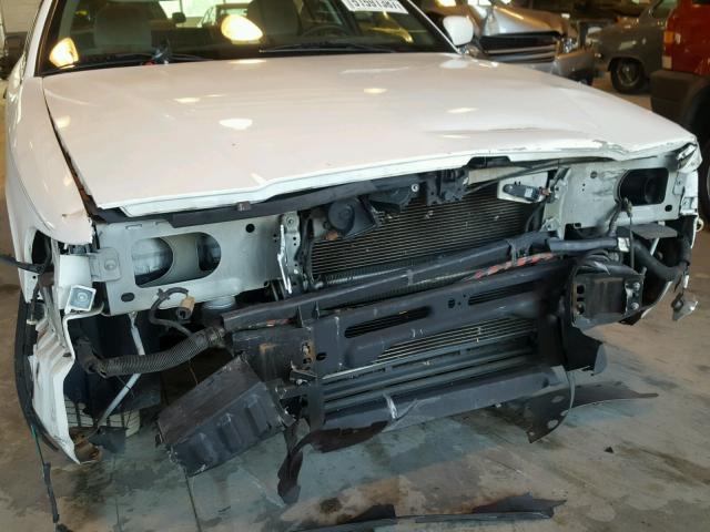 2MEFM74V16X648114 - 2006 MERCURY GRAND MARQ WHITE photo 9